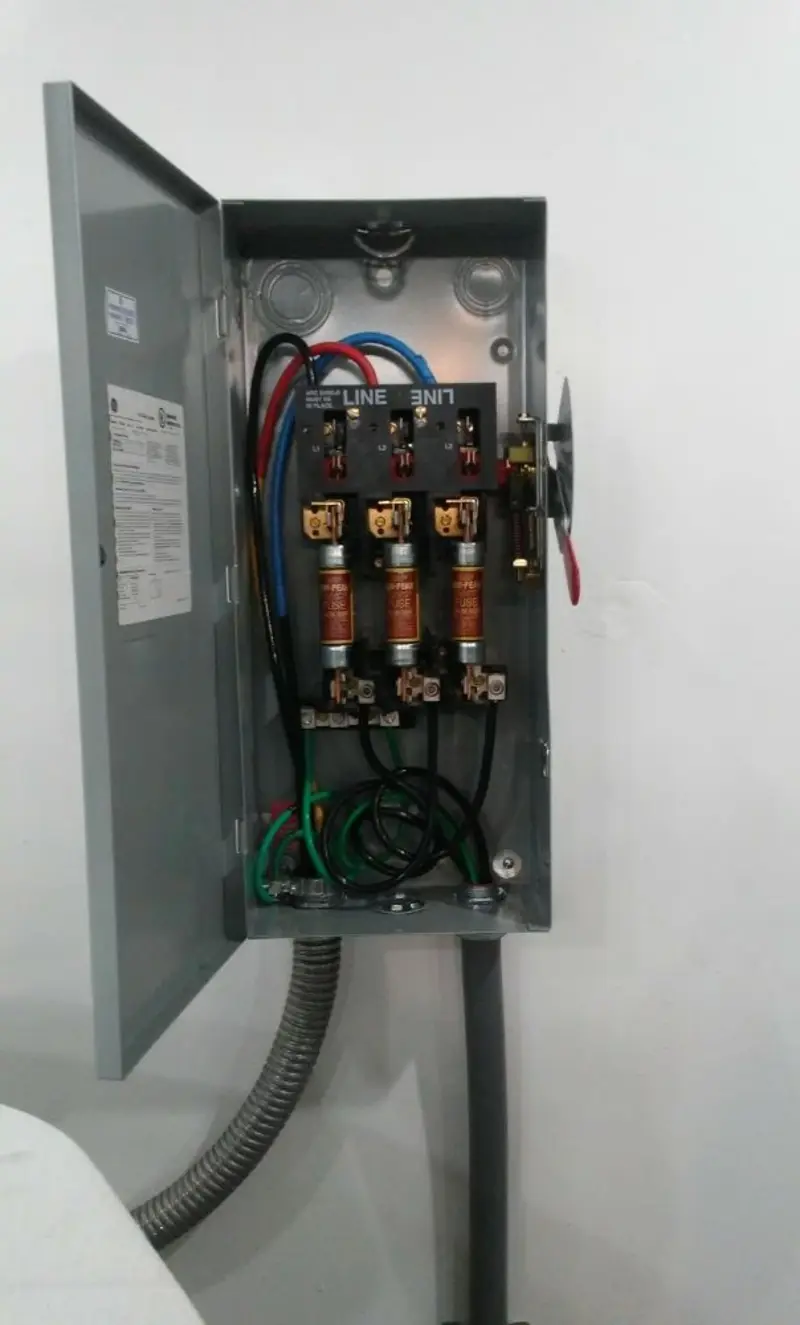 Three-phase disconnect switch installed for Electrical Wiring & Rewiring in Grasonville